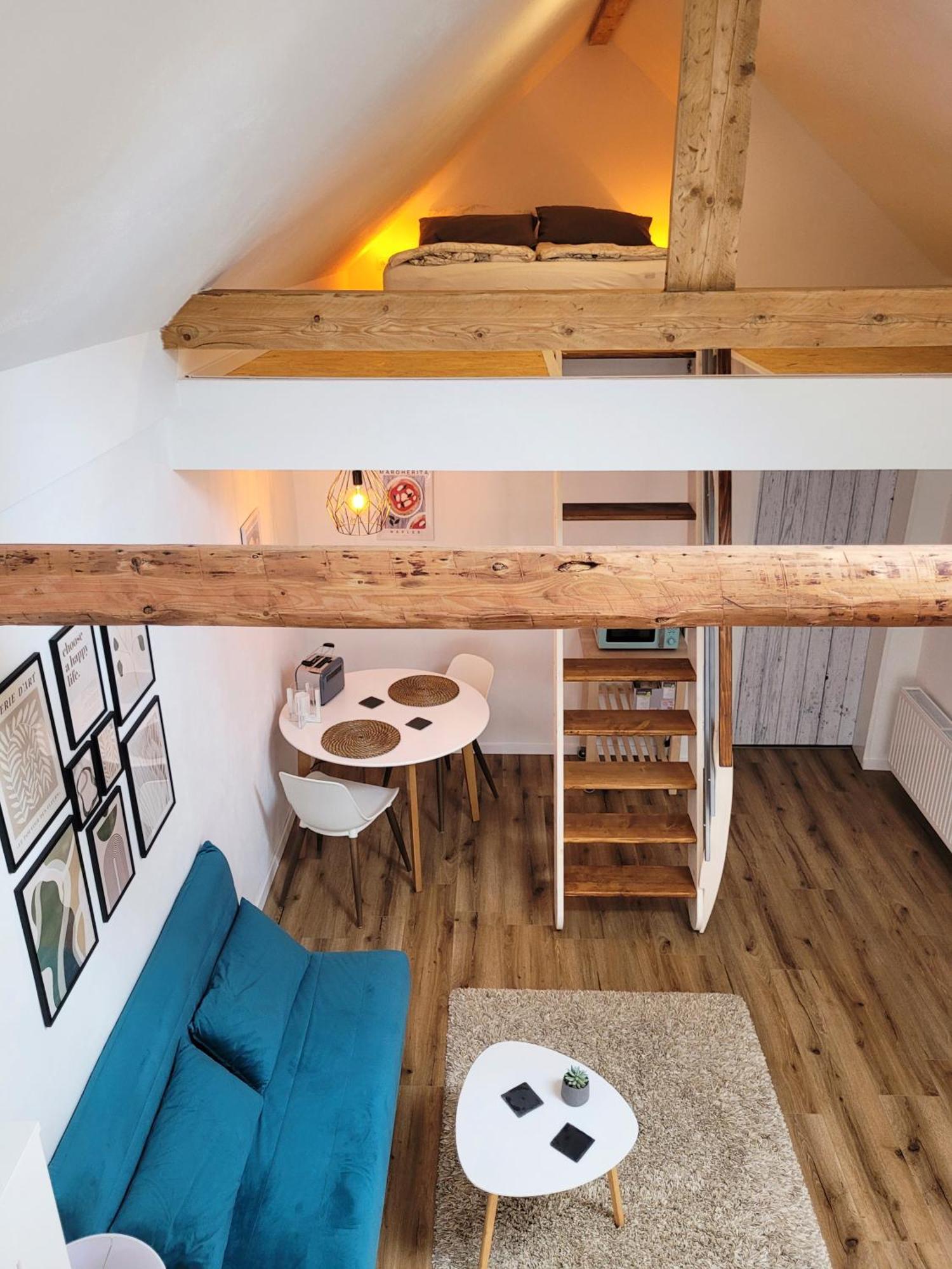 Modernes 1-Zimmer-Apartment Mit Galerie-Schlafkoje Im Skandinavischen Stil Ostenfeld  Luaran gambar